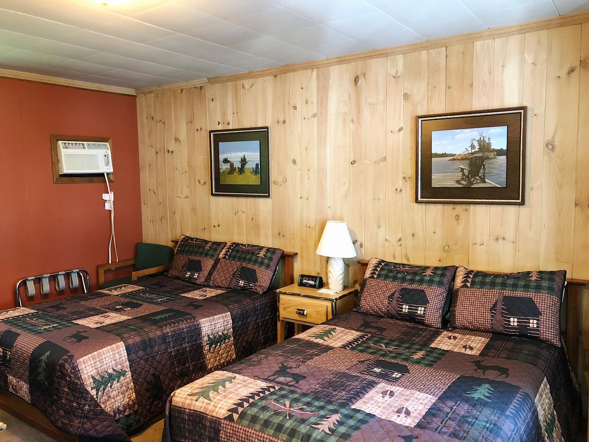 Shore Meadows Llc Motel Lake George